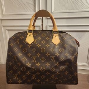 ⚡️⚡️Authentic Louis vuitton speedy 30 ⚡️⚡️